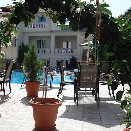 Akatos Hotel Agia Marina Exterior foto