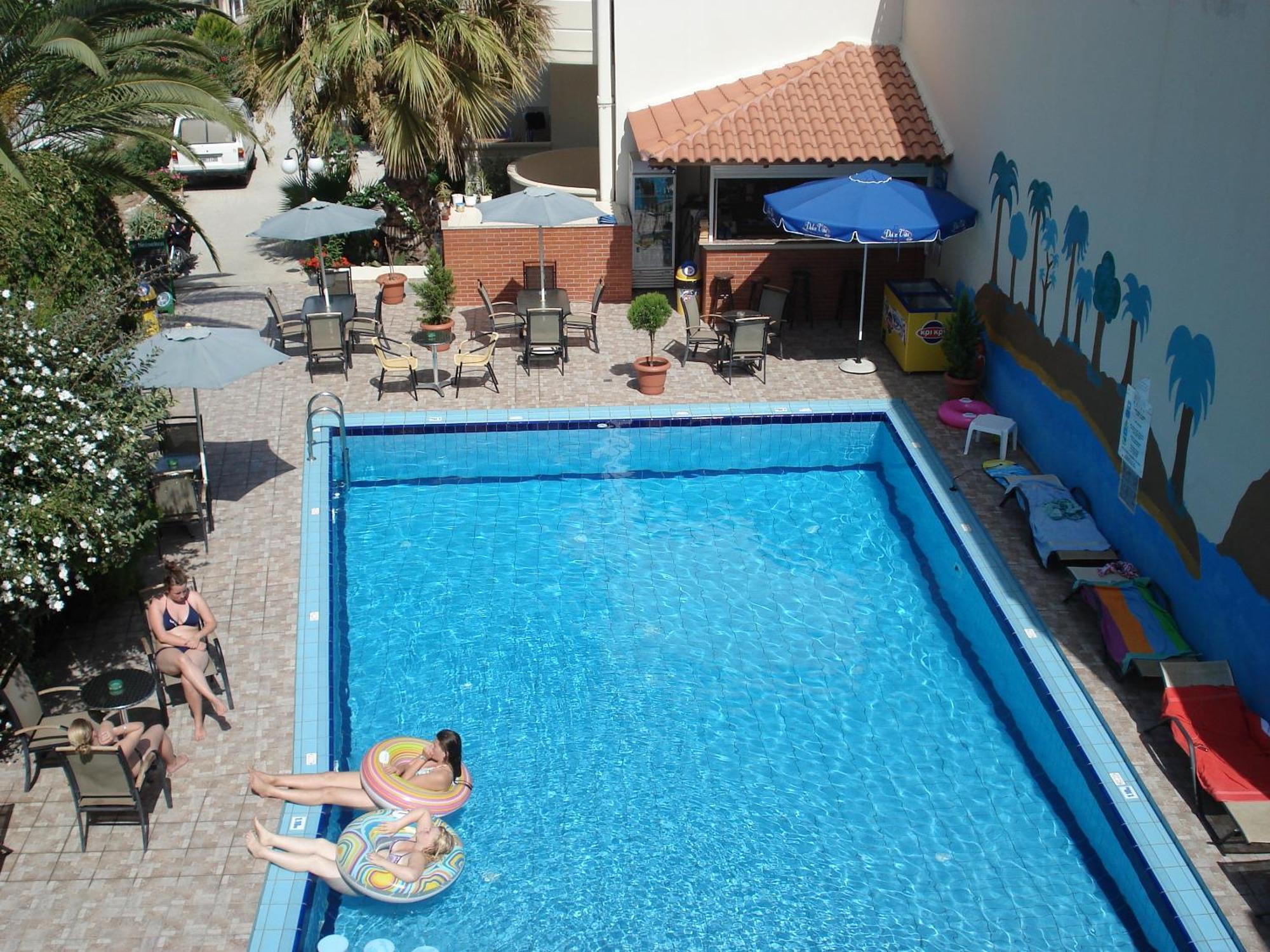 Akatos Hotel Agia Marina Exterior foto