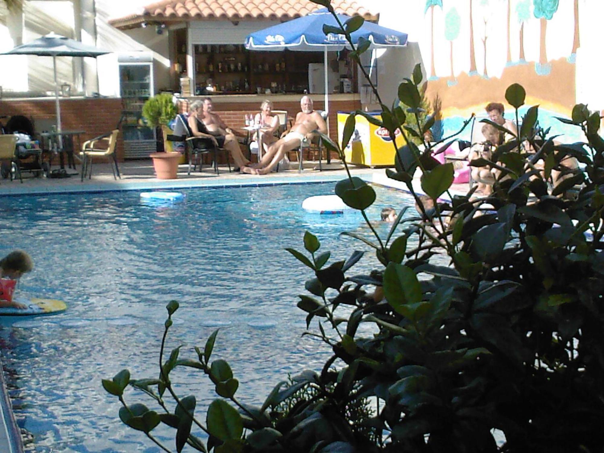 Akatos Hotel Agia Marina Exterior foto