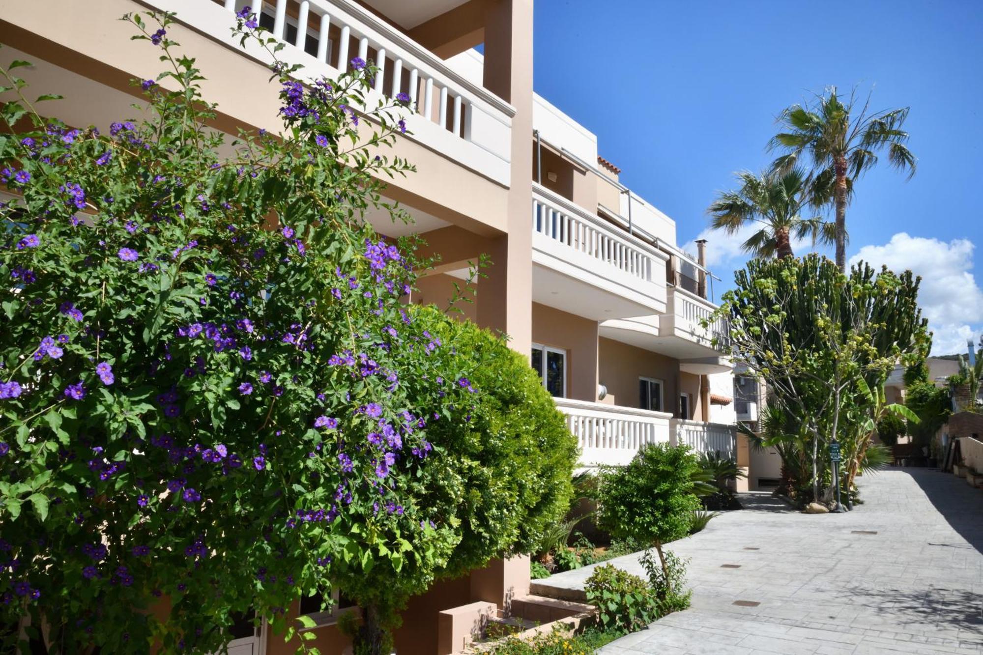 Akatos Hotel Agia Marina Exterior foto