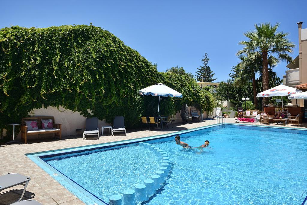 Akatos Hotel Agia Marina Exterior foto